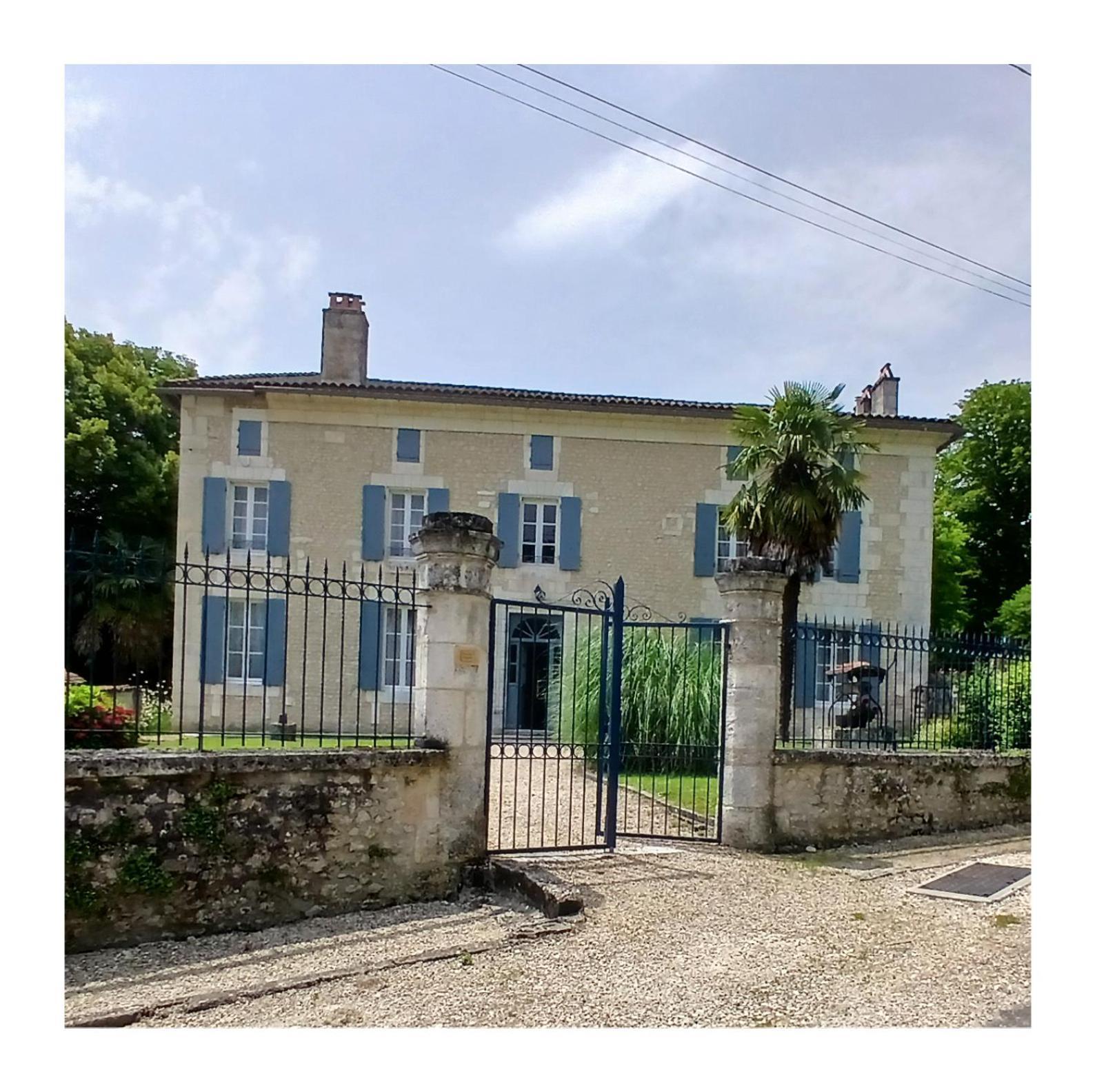Langlade Estate Villa Montboyer Exterior photo