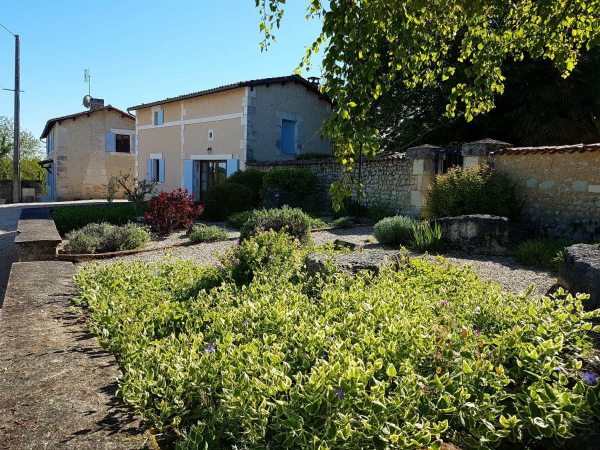 Langlade Estate Villa Montboyer Exterior photo